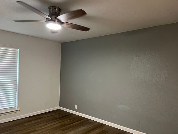 3rd image of 604 Woodhaven Pl