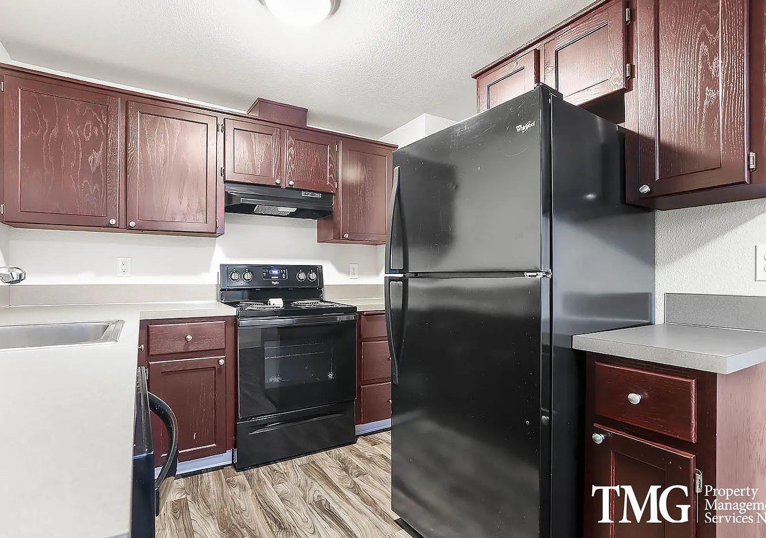 River View Apartments — Photo 4