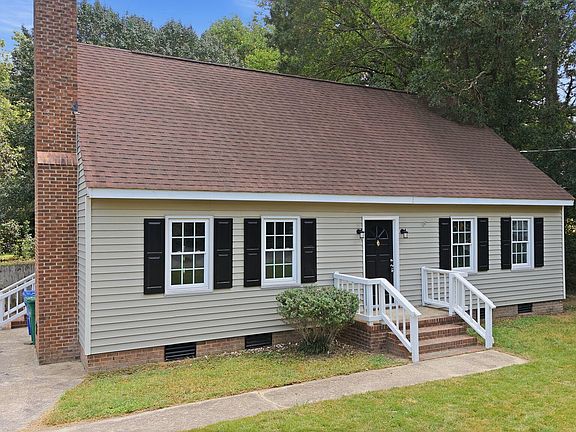 2nd image of 2522 Buckingham Road NW