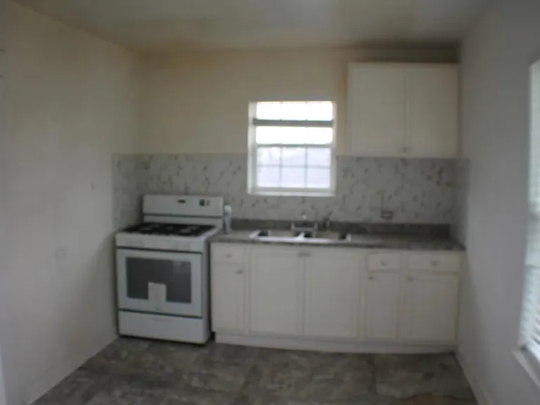 508 Wayside Dr #B — Photo 2