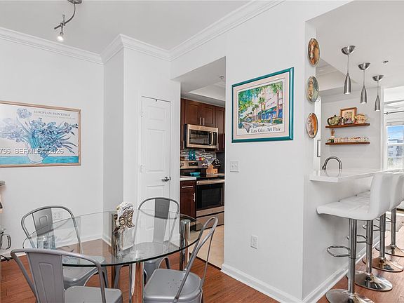 5th image of 533 NE 3rd Ave APT 503