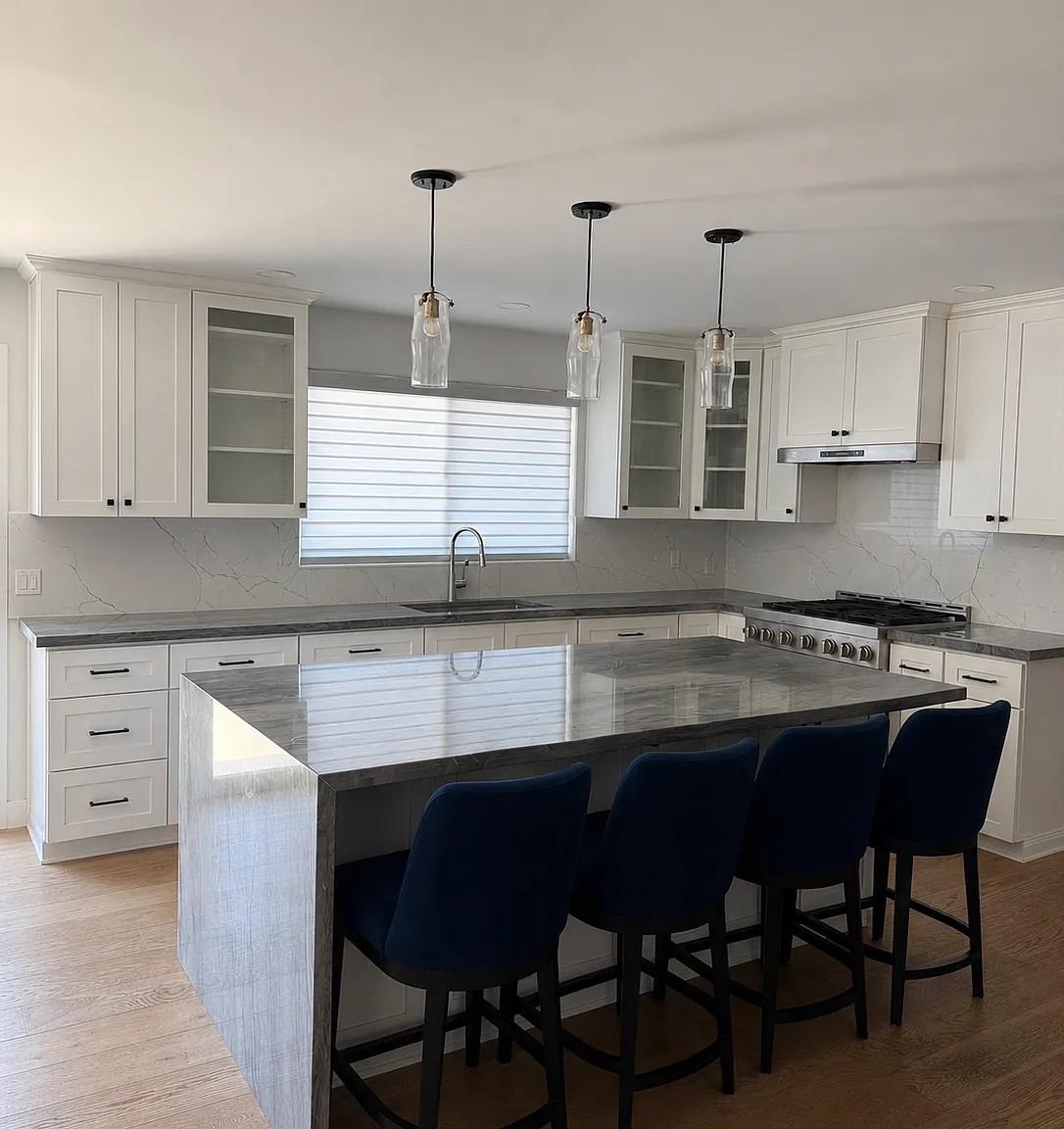 4 bed, 2520 sqft, $5,000 — Photo 2
