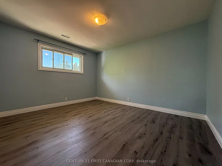 228 Burnside Dr #3 — Photo 12