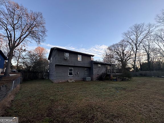 3rd image of 55 Porter Cir