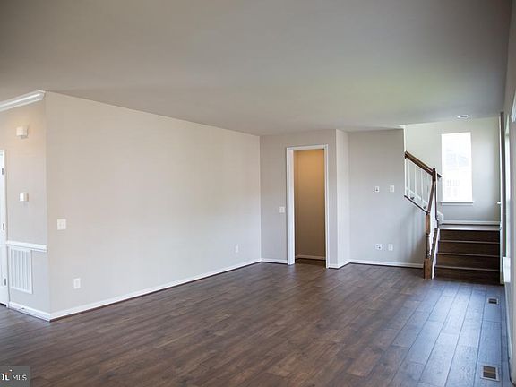 4th image of 12965 Griffin Cir