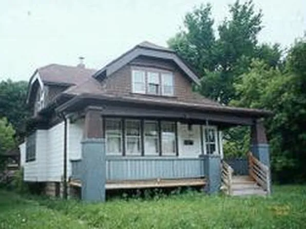 3353 N 27th St, Milwaukee, WI 53216