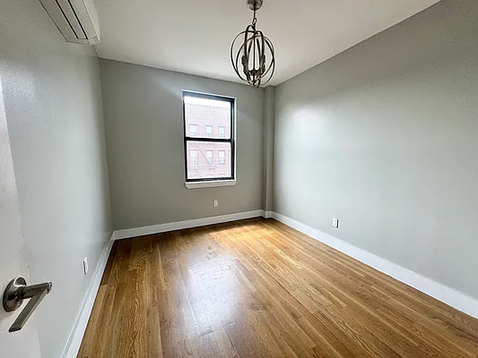 Rented by Pear NYC LLC | media 8