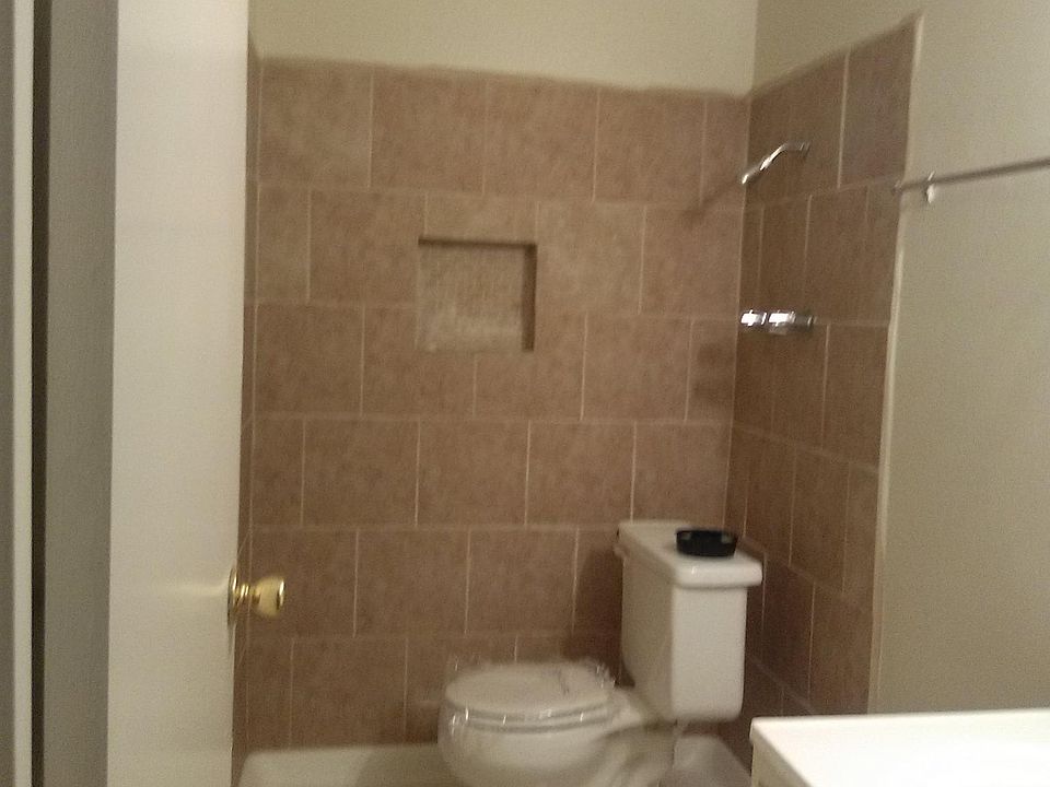 this isn't the actual apartment this is a layout of what the apartment looks like on the inside