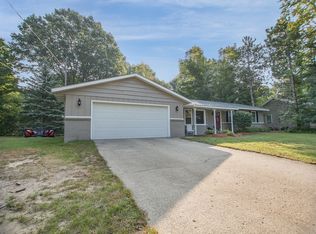 4721 65th St, Holland, MI 49423