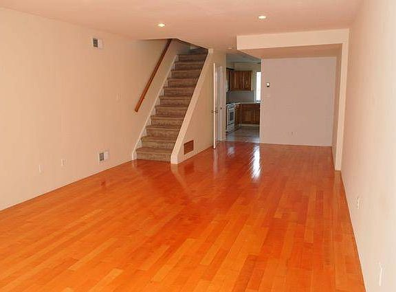 2nd image of 262 Edgewater St #2