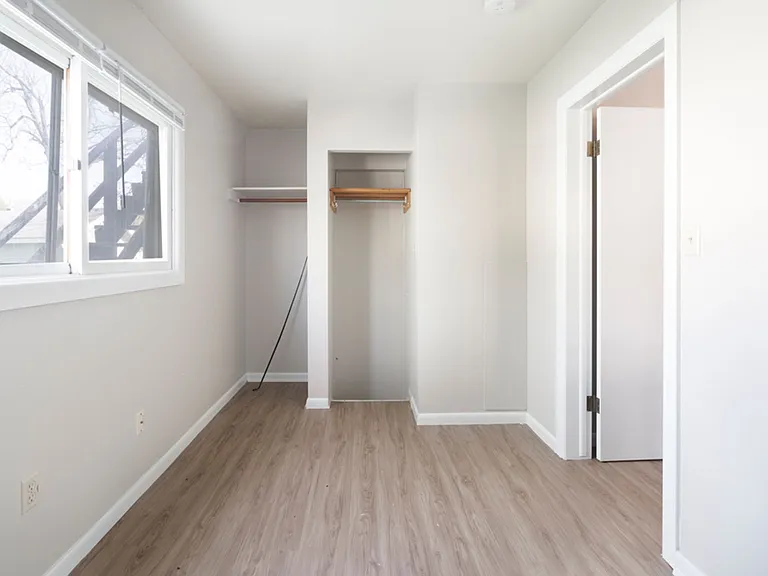2110 College St - Cedar Falls — Photo 25