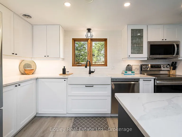 102 Helen St — Photo 15