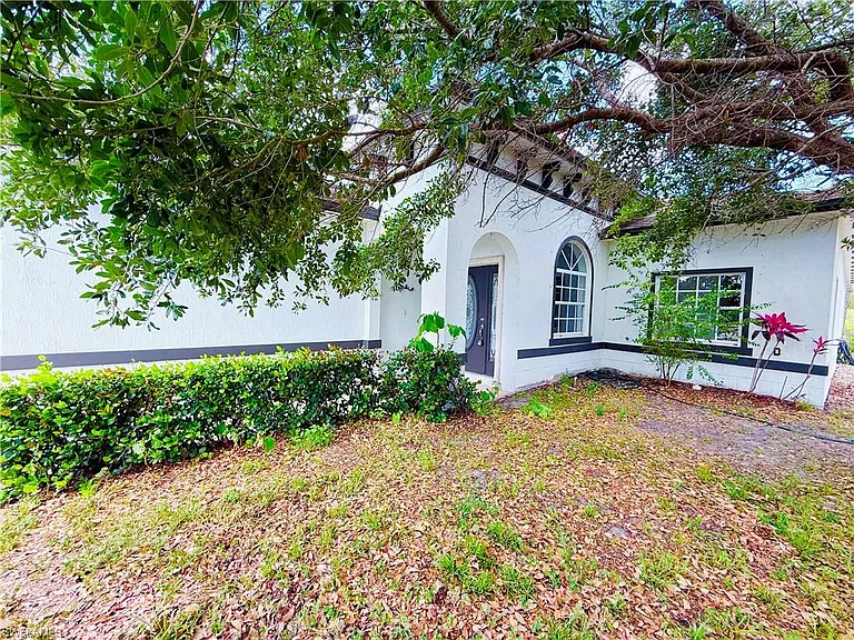 3465 Everglades Blvd N — Photo 6