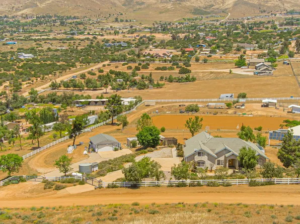 5323 W Avenue V, Acton, CA 93510