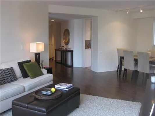 Rented by Macklowe Management Co. Inc | media 26