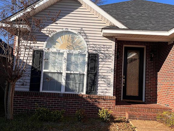 2nd image of 389 N Point Dr