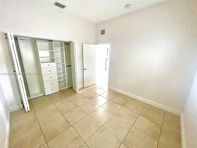 2487 W 5th Ct — Photo 14