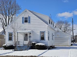 530 S 29th St, Manitowoc, WI 54220