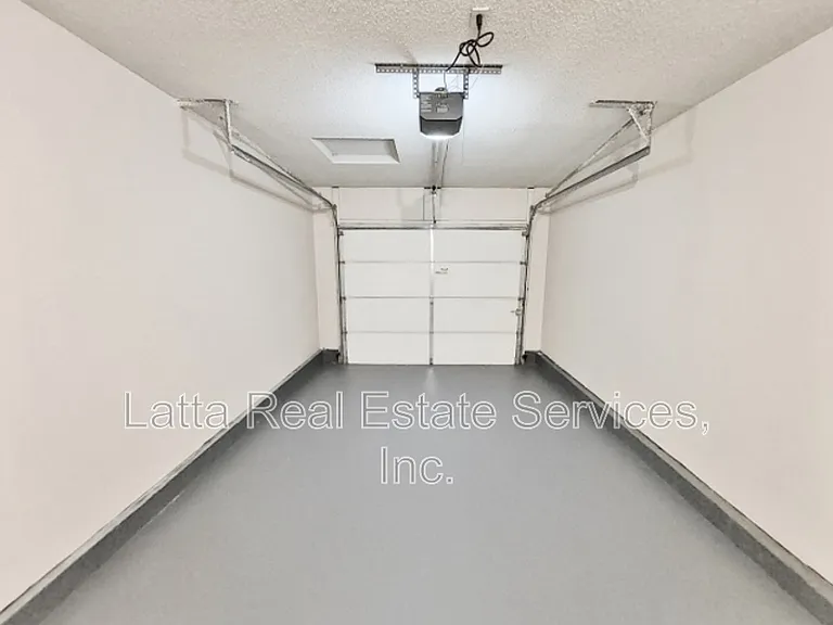 3210 SW Iron Creek Dr — Photo 14