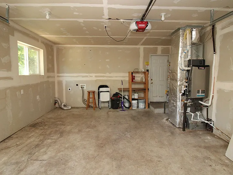 6235 NE Shaver St — Photo 25