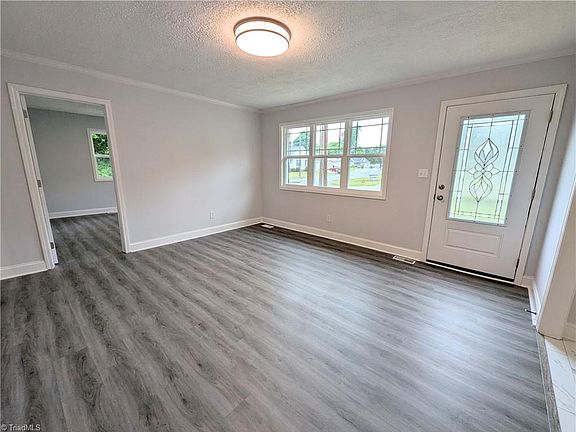 5th image of 1892 Lake Rd