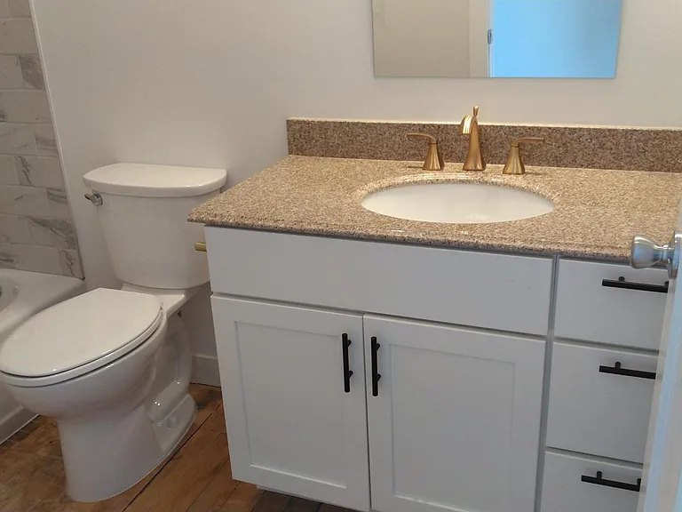 630 N Park Ave #C — Photo 3