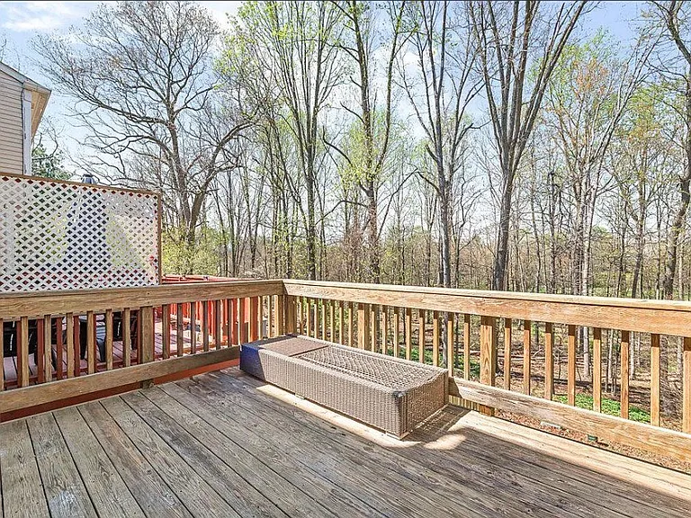 17641 Longview Ln — Photo 23