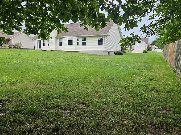 615 Arrowhead Ln — Photo 29