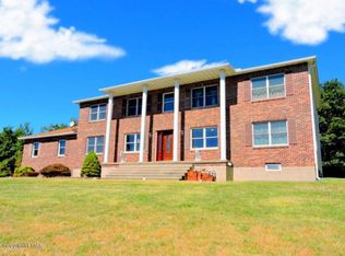 1266 Sky High Ter, Effort, PA 18330