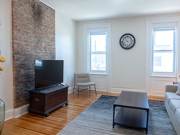 5th image of 278 3rd St APT 1