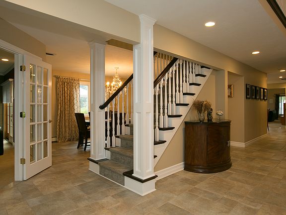 3rd image of 23 Arrowood Dr