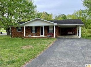 525 Hilltop View Rd, Summer Shade, KY 42166