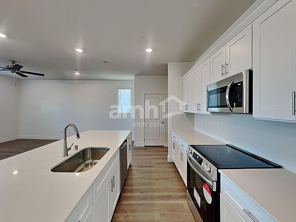 4th image of 10493 Bar Harbor St