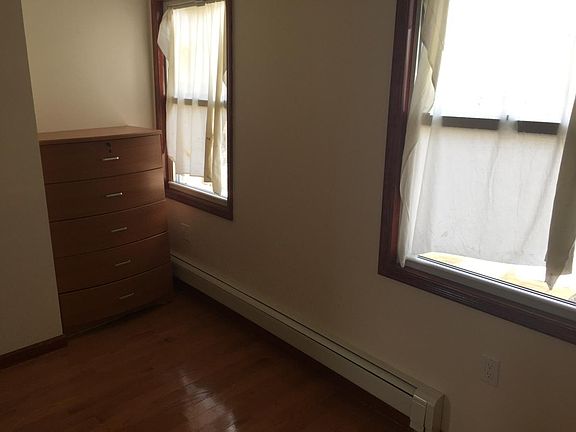 4th image of 1515 120th St APT 3