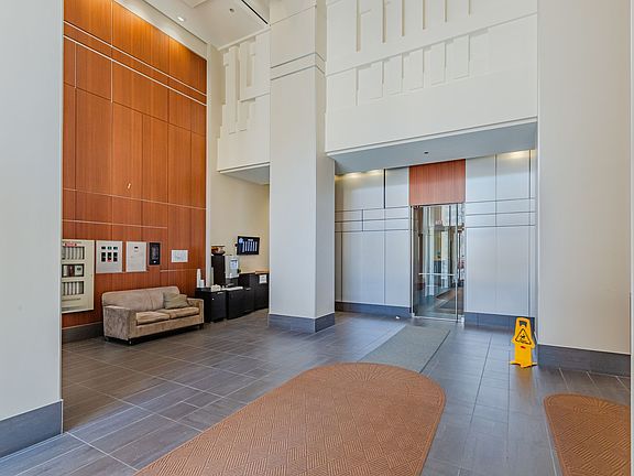 2nd image of 1400 S Michigan Ave APT 1606