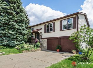 23 Campbell Dr, Glendale Heights, IL 60139