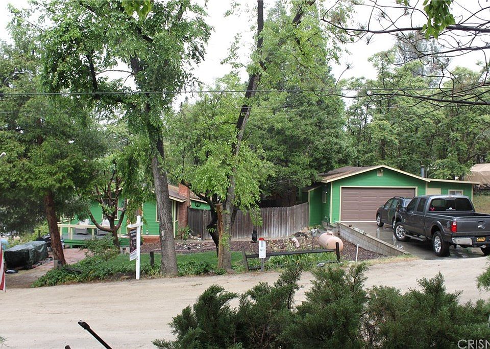 1st image of 43723 Log Cabin Trl