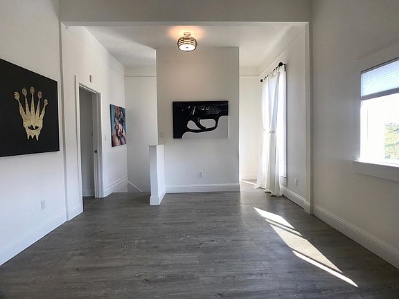 3rd image of 2323 Martin Luther King Jr Way