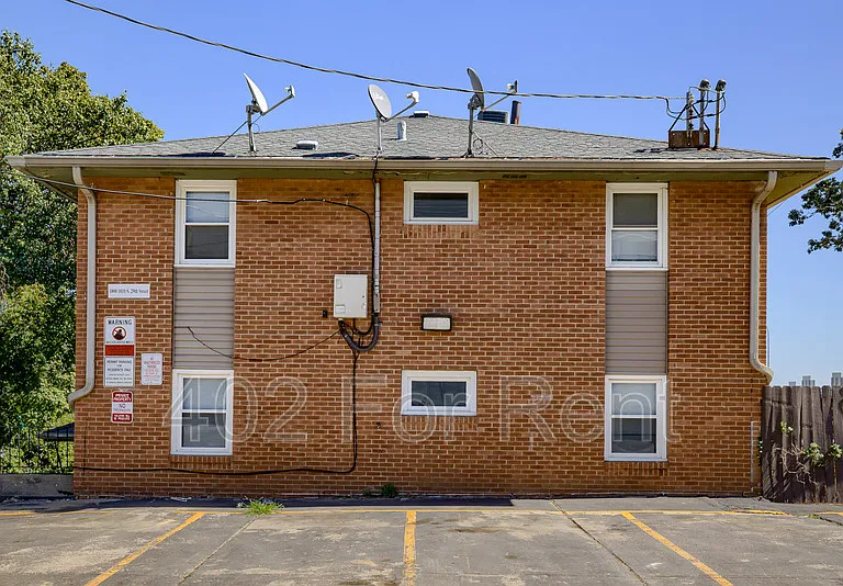 1008 S 29th St #4 — Photo 16