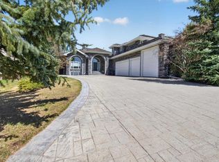 525 Estate Dr, Strathcona County, AB T8B 1M2
