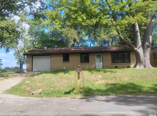 315 Smith St, Creve Coeur, IL 61610