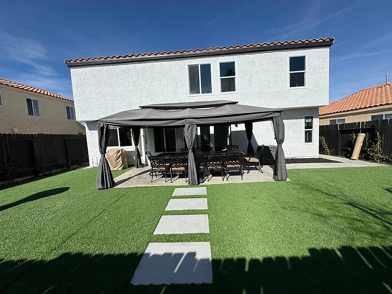 2242 Gregory Ave — Photo 54