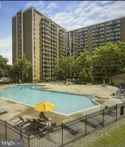 6100 Westchester Park Dr APT 605, College Park, MD, 20740