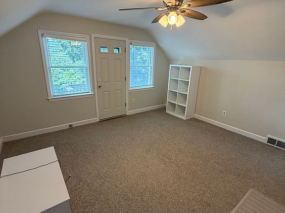 5th image of 11 Bonazzo Dr #B