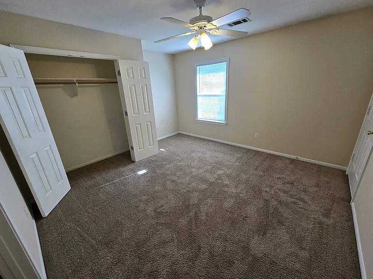 1704 Rock Hollow Loop — Photo 15