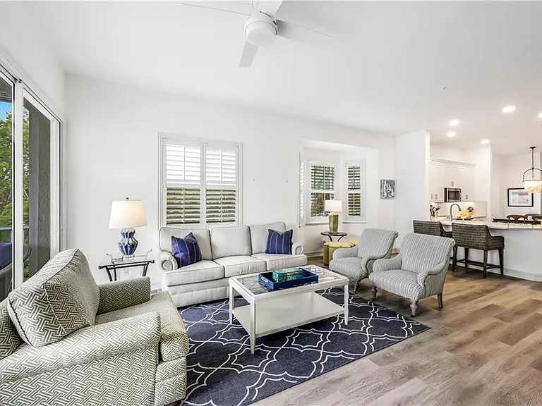 837 Sailaway Ln #204 — Photo 2