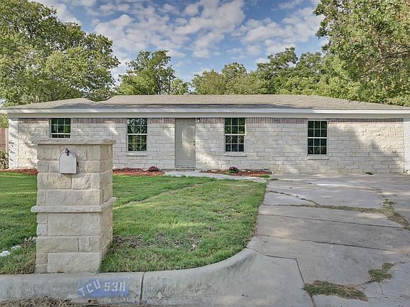 2nd image of 536 Parkside Dr