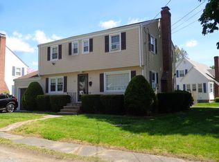 15 Puritan Rd, Beverly, MA 01915