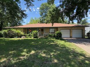 300 N 13th St, Ponca City, OK 74601