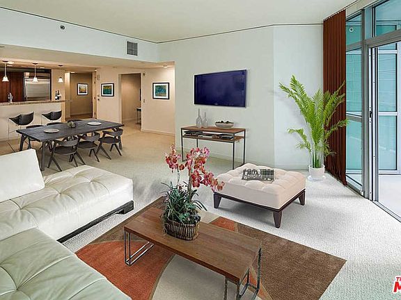 4th image of 13650 Marina Pointe Dr Unit 1205